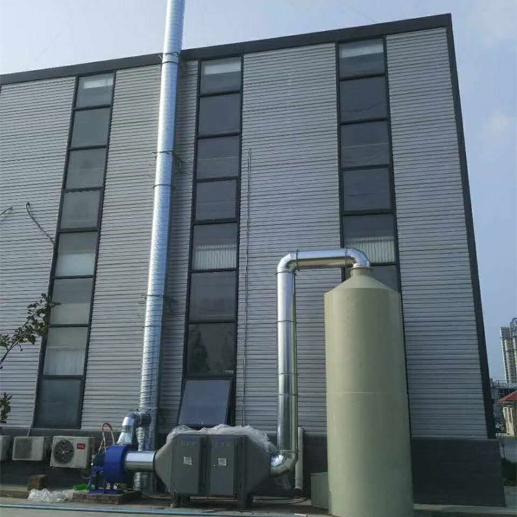 设备简单,投资小。活性炭需要量很大,材料损耗大,运用费用高。吸附-再生法适用于高浓度,中小风量,有回收价值的废气处理。吸附-催化氧化应用新型活性炭吸附浓缩低浓度有机废气,饱和后引入热空气加热活性炭,使“三苯”废气脱附出来进入催化燃闲进行无焰燃烧净化处理,势气体在循环使用或增设二级换热器进行热能回收。该法是目前国内治理有机废气常用的方法。