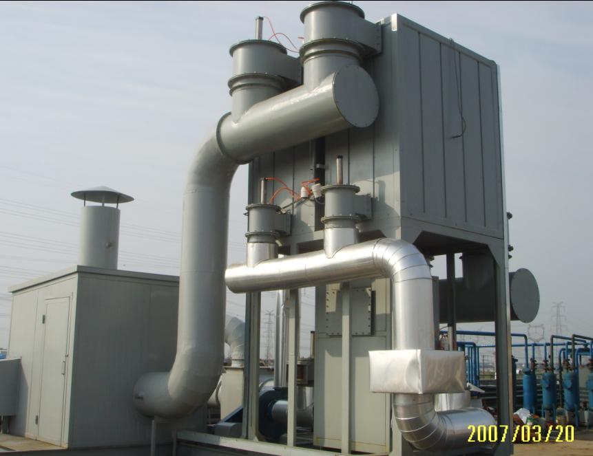逆流式洗涤塔（SCRUBBER）是废气由设备底部入口进入，干净空气由设备顶部出口排出，废气气流在塔体内部逆流向上，逐层被洗涤处理的过滤设备。在电镀、PCB、电子、LED、化工、医药等众多行业得到广泛应用。 在一些复杂的工艺制程中，配合卧式交叉型洗涤塔进行使用，可达到多级过滤的优良处理效果。