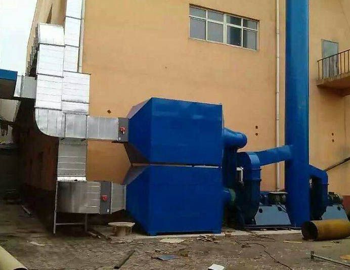 邯郸塑料造粒厂异味净化改造加装喷淋塔和光氧设备