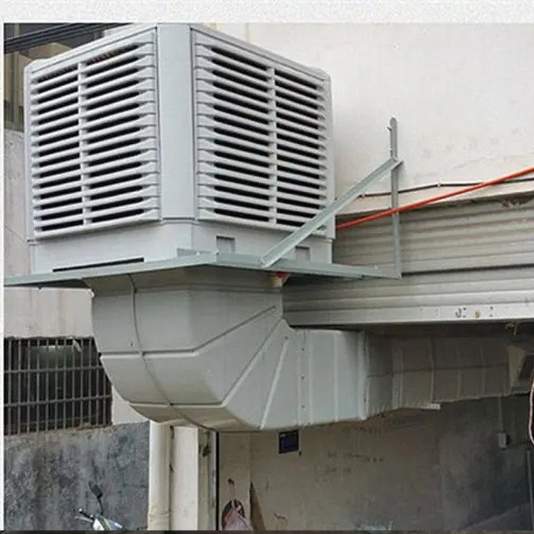  工业冷风机整体降温可以快速将整个厂房温度降低4-10度，将在车间内，不到一分钟的时间就有一次换气，整个车间内混浊闷热的空气源源不断的排出。150㎡面积车间使用一台，功率1.1KW（一小时1度电）。在降温的同时还能起到除尘除味的效果。使得车间内充满了新鲜的空气，创造了一个舒适的工作环境，这样可以提高工作人员的工作效率。
